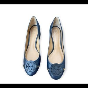 Tory Burch Mini Miller Logo